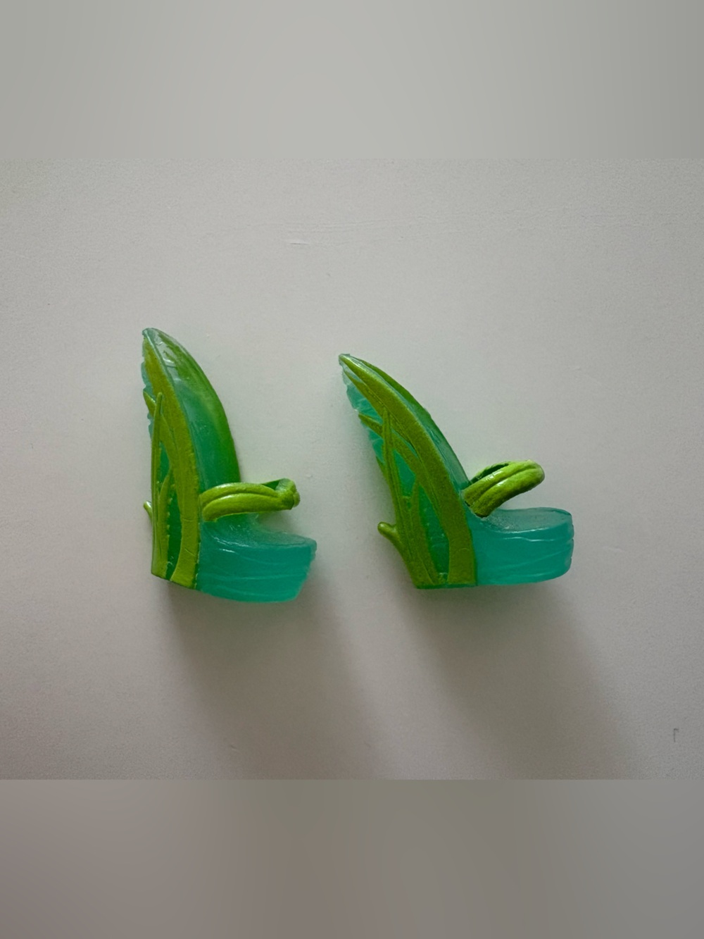 Monster High Lagoona Blue 13 Wishes Green Shoes Sandals RARE